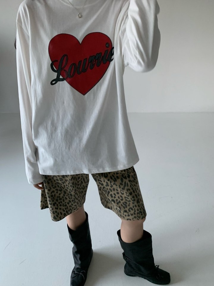 Via - Korean Women Fashion - #momslook - Lourrie Heart Tee - 6