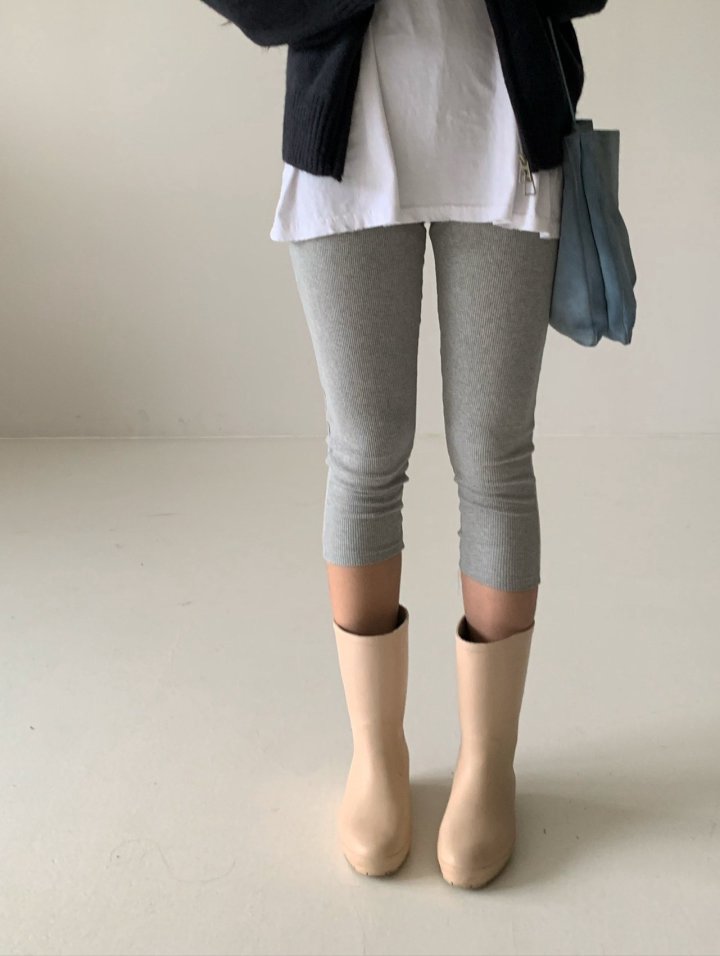 Via - Korean Women Fashion - #momslook - Midi Leggings - 3