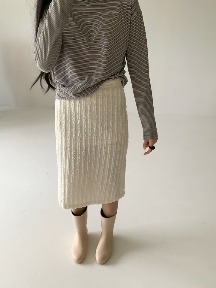Via - Korean Women Fashion - #restrostyle - Boda Stripe Long Sleeved Tee - 6