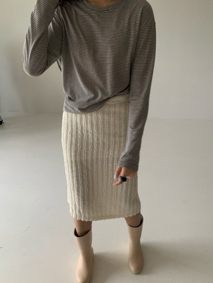 Via - Korean Women Fashion - #romanticstyle - Boda Stripe Long Sleeved Tee - 7