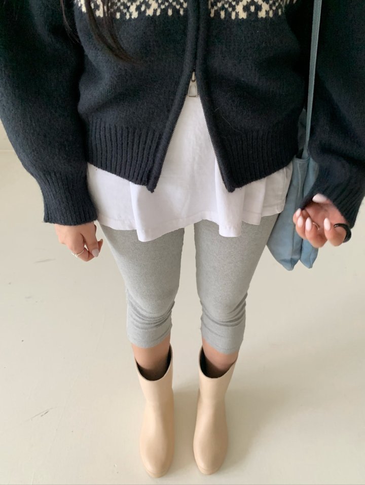 Via - Korean Women Fashion - #thelittlethings - Midi Leggings - 2