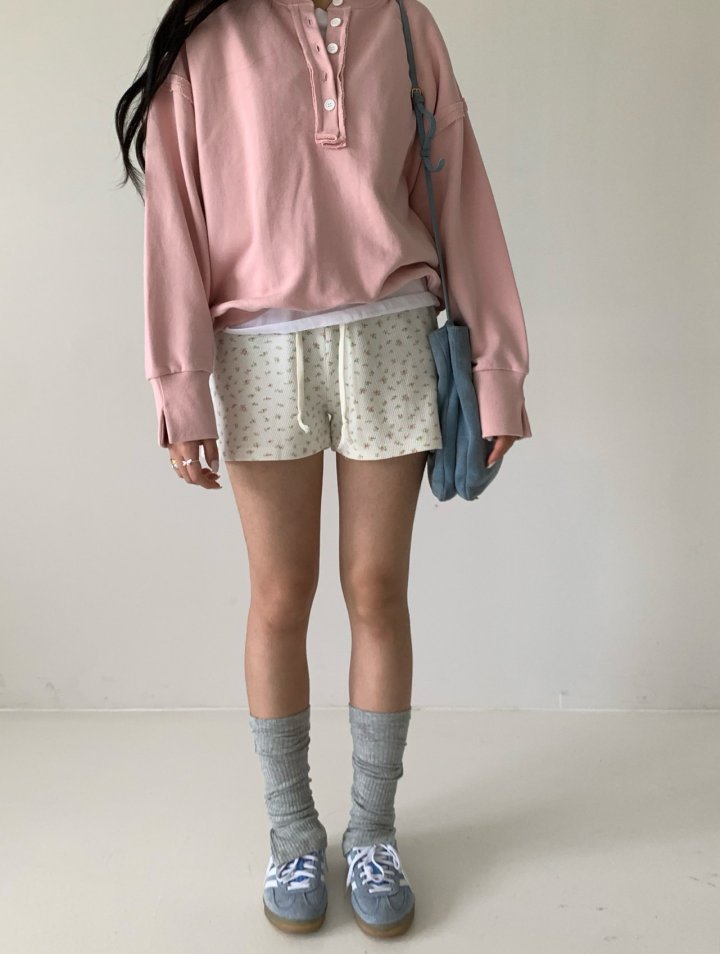 Via - Korean Women Fashion - #momslook - Flower Short Pants - 4