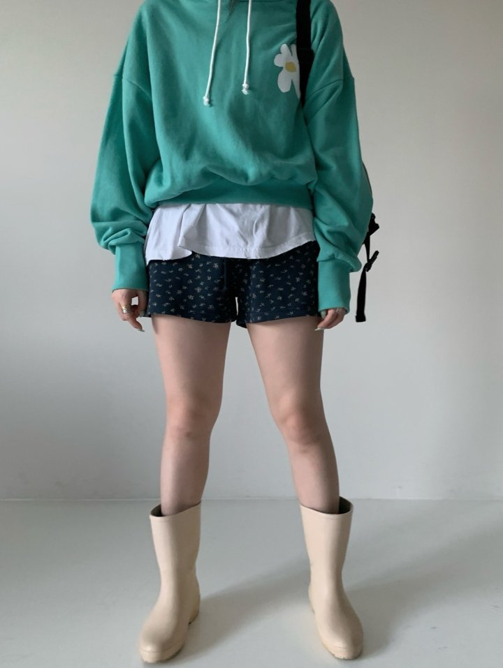 Via - Korean Women Fashion - #womensfashion - Flower Short Pants - 9