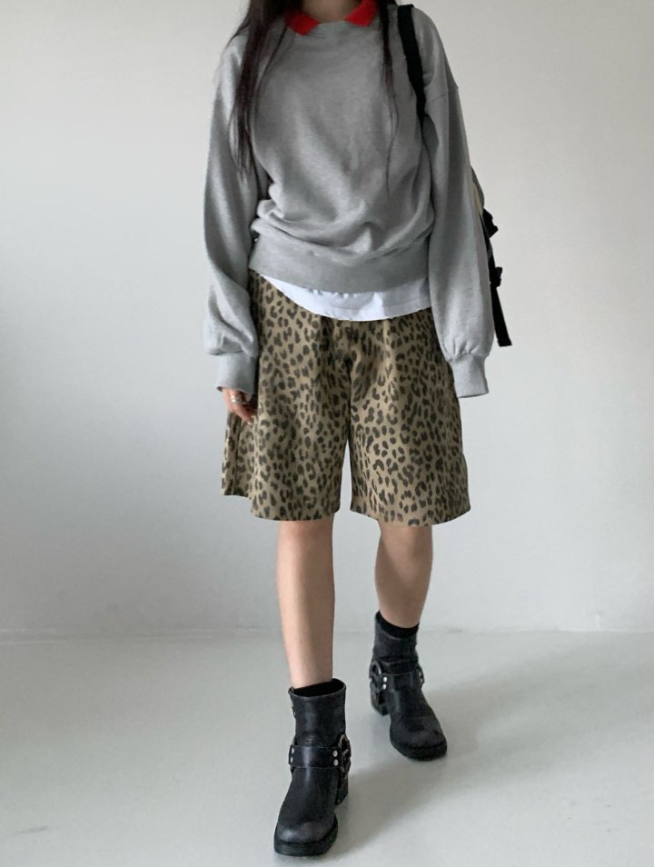 Via - Korean Women Fashion - #momslook - Hope Leopard Banding Half Pants - 4