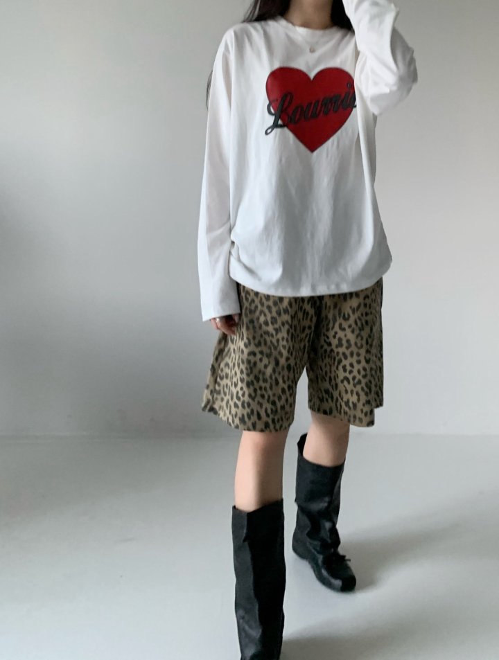 Via - Korean Women Fashion - #womensfashion - Lourrie Heart Tee - 3