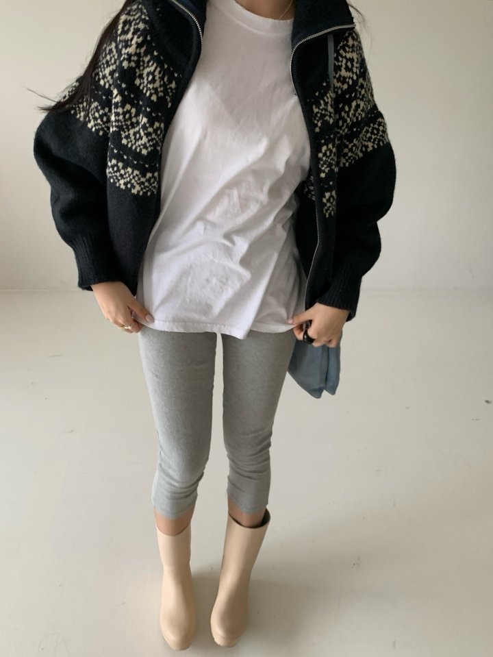 Via - Korean Women Fashion - #momslook - Midi Leggings - 4