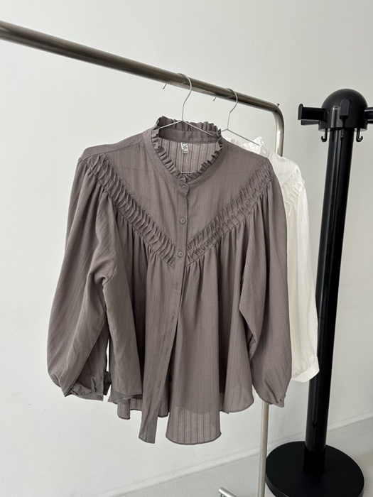 Pintuck Wear Blouse Pintuck Wear Blouse