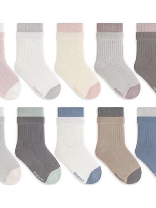 Layered Solid Socks Set