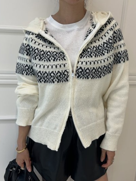 Cable Hood Zip-up