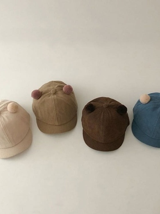 Pom-Pom Cap Hat