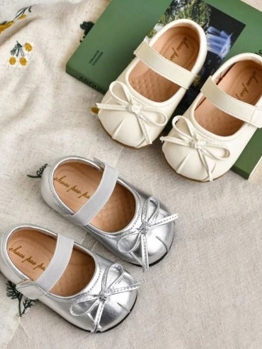 Ribbon Baby Shoe Ribbon Baby Shoe