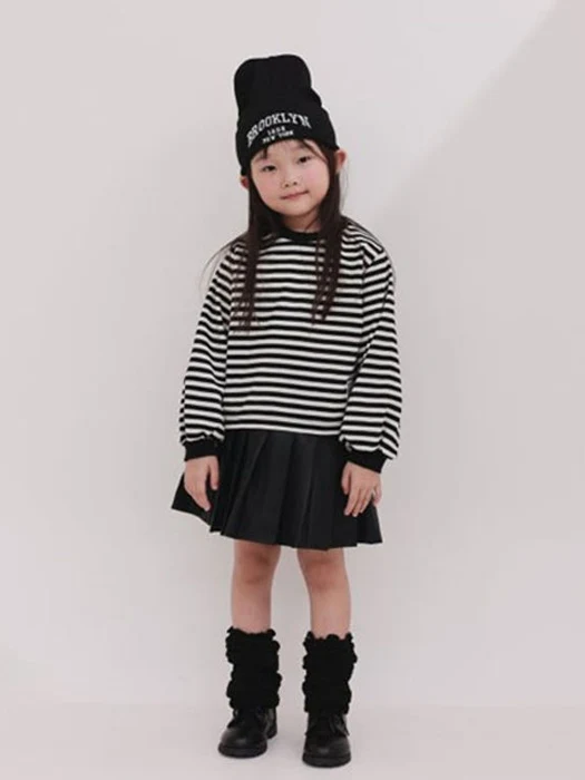 Glossy Pleated Skirt
