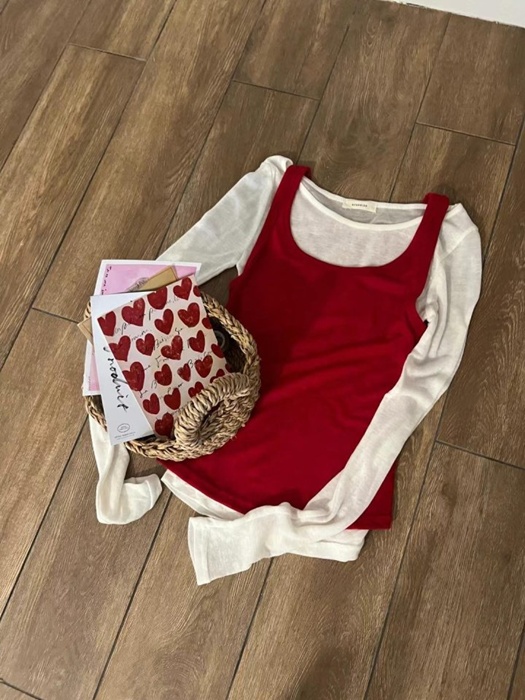 Round Sleeveless Set Top
