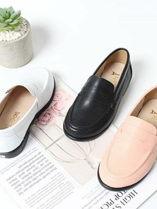 Petite Glasses Loafer