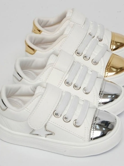 Peekaboo Golden Shoe