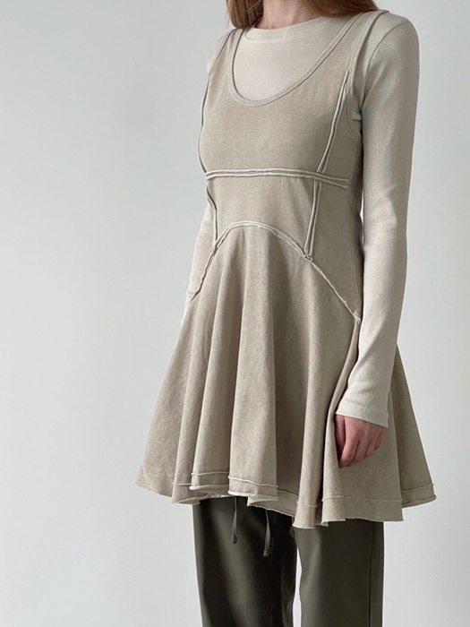 Garment Slit One-piece Garment Slit One-piece
