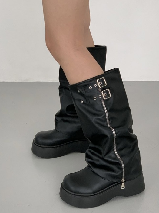 Black Round Buckle Boots