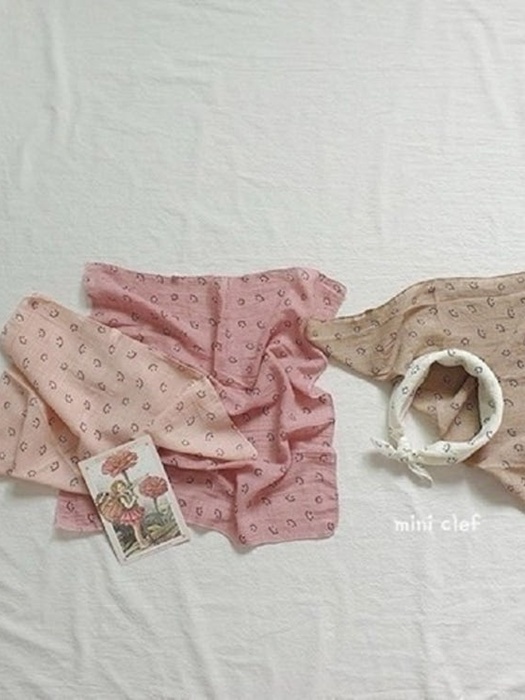 Smile Gauze Scarf Set Pink (set of 4) Smile Gauze Scarf Set Pink (set of 4)