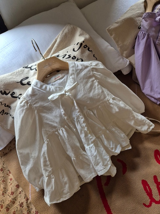 Lovely Blouse Lovely Blouse