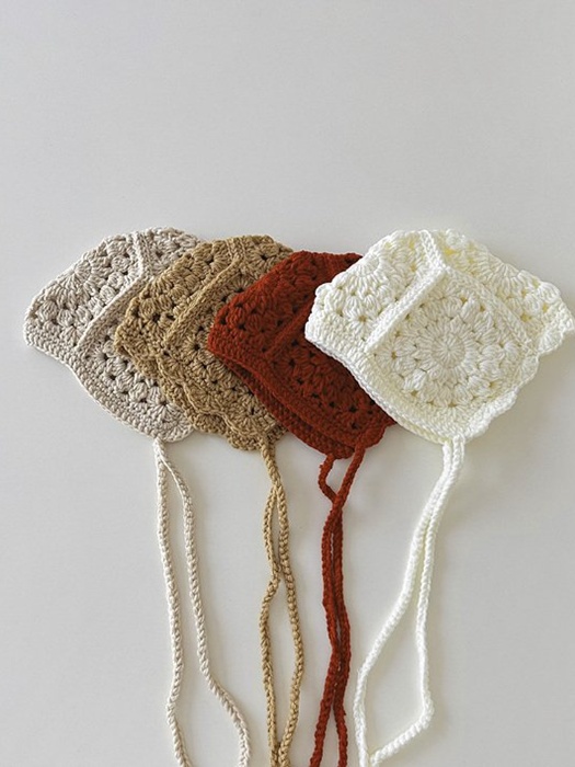 Pattern Knit Bonnet Hat