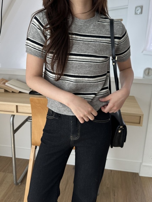 Stripe Short-sleeved Knit Top Stripe Short-sleeved Knit Top