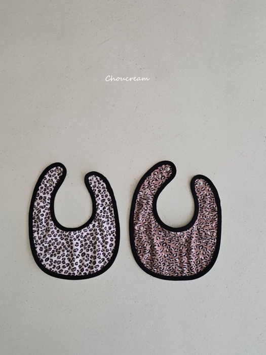 Leopard Bib