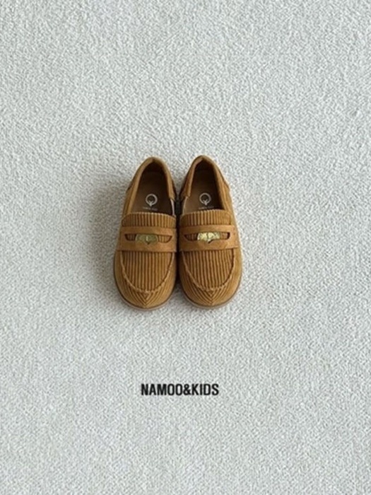 Nut Corduroy Loafers