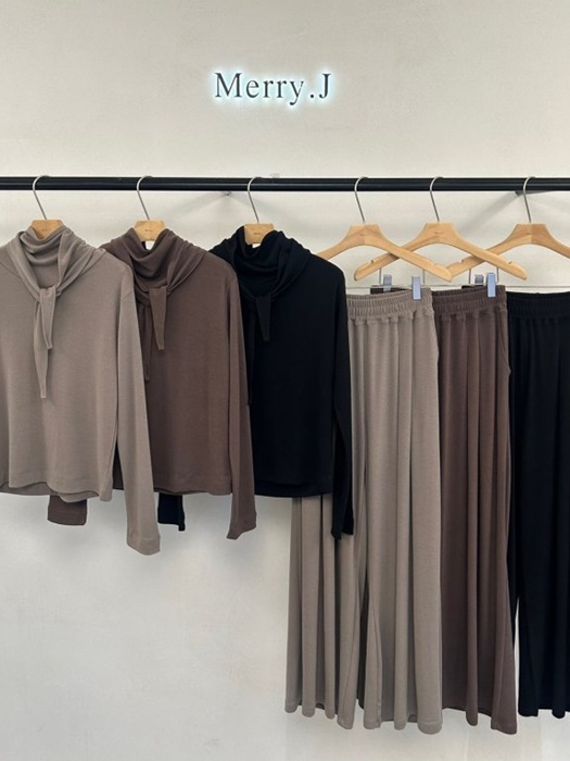 Ruang Two-tuck Pants Ruang Two-tuck Pants