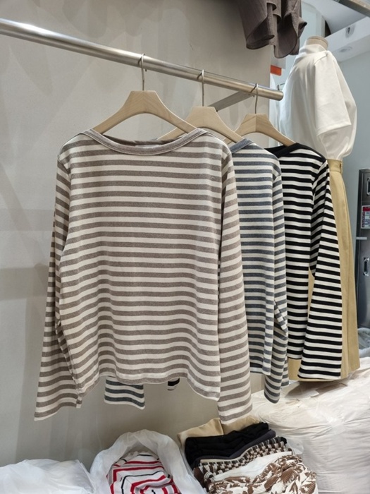 Ria Boat Neck Stripe Tee