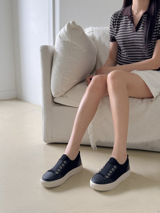 Banding Round Sneakers