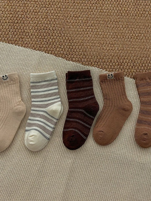 Brown Smile Socks Set (set of 5)