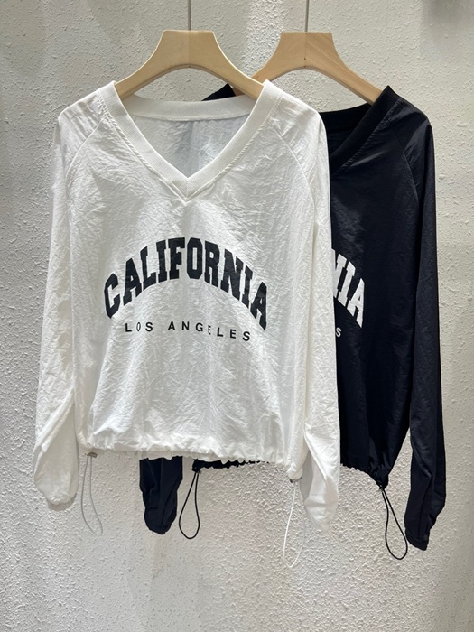 Cali V-neck Anorak Cali V-neck Anorak