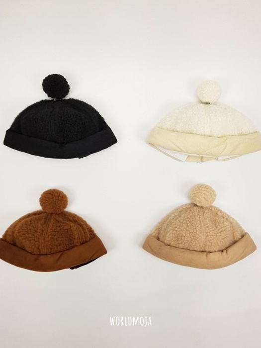Dumble Pom-Pom Leon Hat