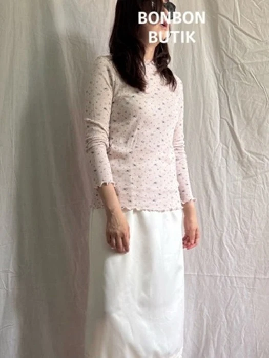 Mom Eyelet Tee