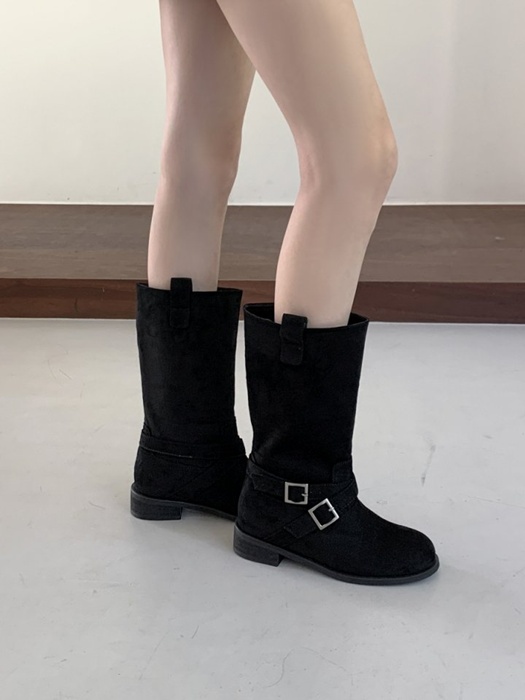 Cross Middle Half Suede Boots