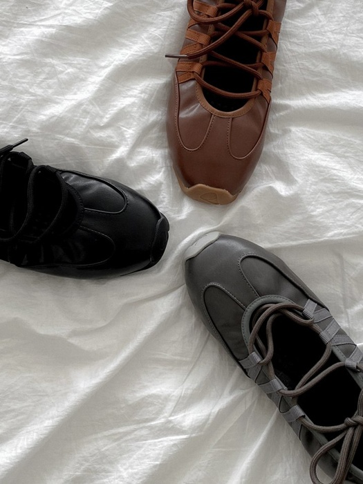 Mary Jane Flat Sneakers