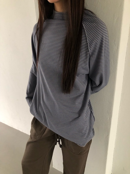 Windy High Neck Tee Windy High Neck Tee