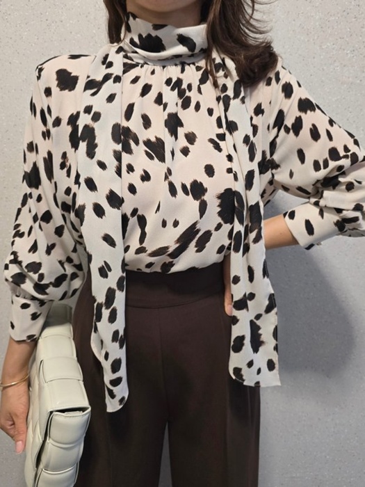 Ruelle Blouse