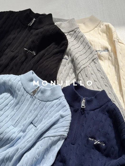 Pin Turtleneck Knit Tee