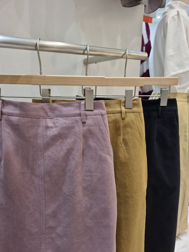 Allu - Korean Women Fashion - #momslook - Pigment Bio H-line Skirt - 2