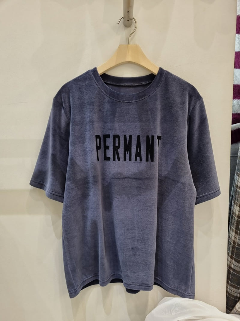 Allu - Korean Women Fashion - #pursuepretty - Lettering Velour Tee - 3