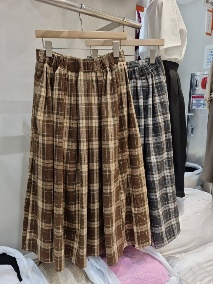 Allu - Korean Women Fashion - #womensfashion - Check Off Skirt - 3