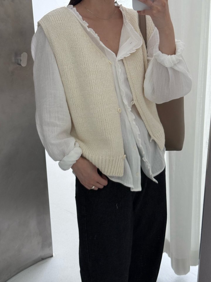 Amygrace - Korean Women Fashion - #momslook - Sorobo Knit Vest Cardigan - 7