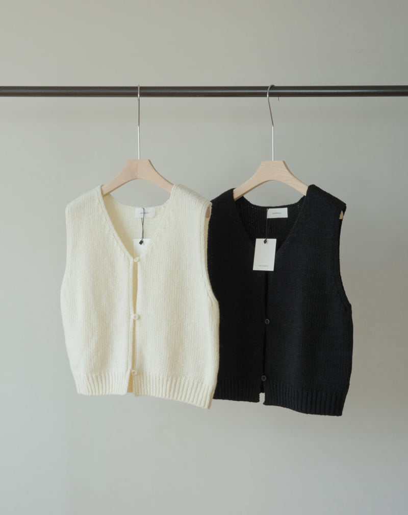 Amygrace - Korean Women Fashion - #womensfashion - Sorobo Knit Vest Cardigan - 12