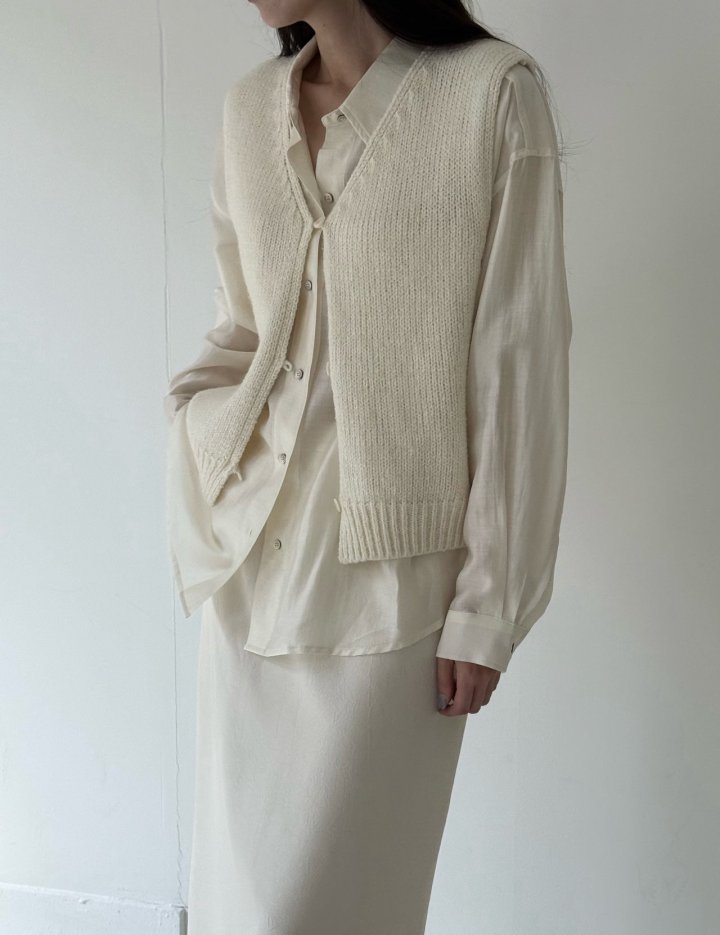 Amygrace - Korean Women Fashion - #womensfashion - Sorobo Knit Vest Cardigan - 6