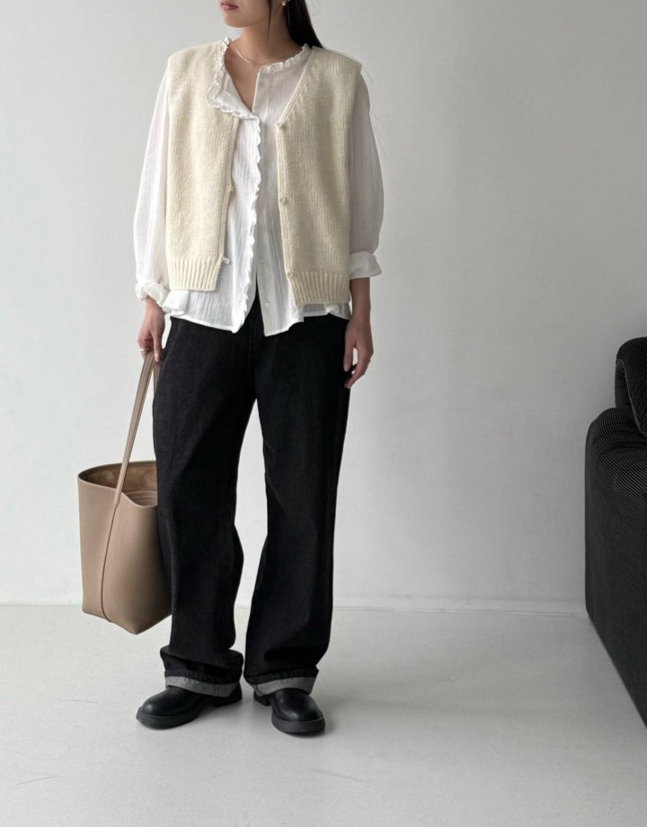 Amygrace - Korean Women Fashion - #womensfashion - Sorobo Knit Vest Cardigan - 8