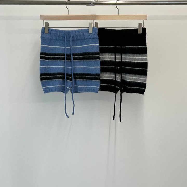 Another Avenue - Korean Women Fashion - #thatsdarling - Mono Stripe Knit Shorts