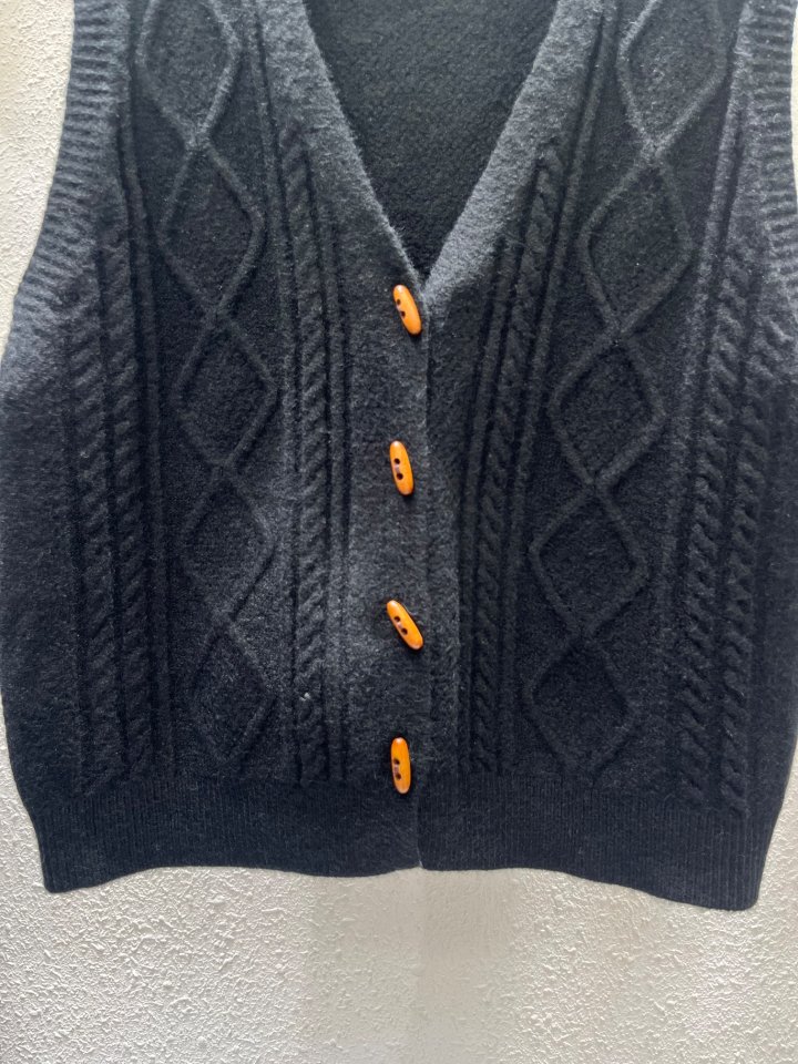 Another Plan - Korean Women Fashion - #momslook - Cable V-neck Vest - 11