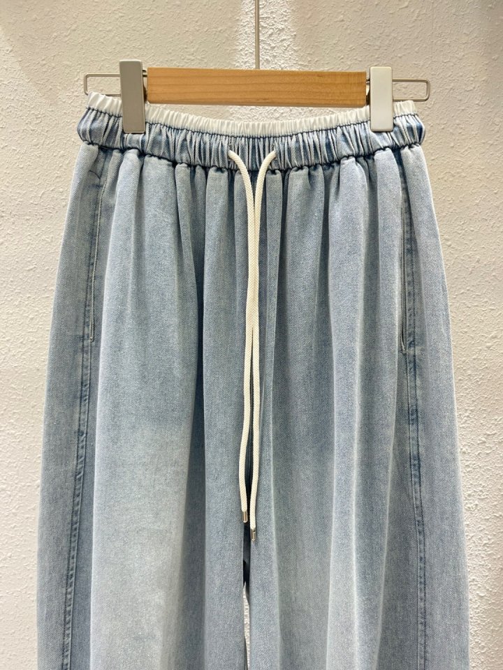 Another Plan - Korean Women Fashion - #momslook - Banding Jeans - 2