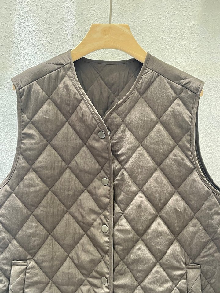 Another Plan - Korean Women Fashion - #momslook - Quilted Vest - 9